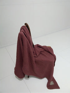 Natural Waffle Linen Throw Blanket In Red