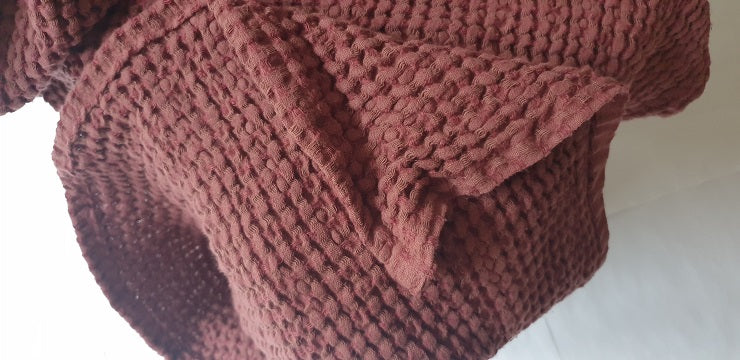 Natural Waffle Linen Throw Blanket In Red